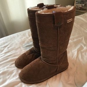 Bear Paw Embossed Winter Boots-Excellent Condition